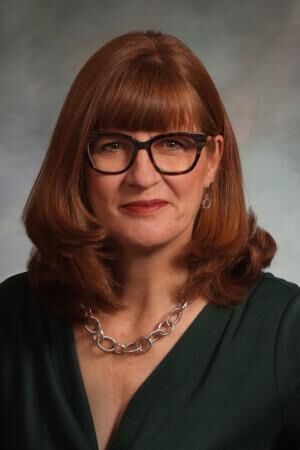 HEADSHOT Julie McCluskie